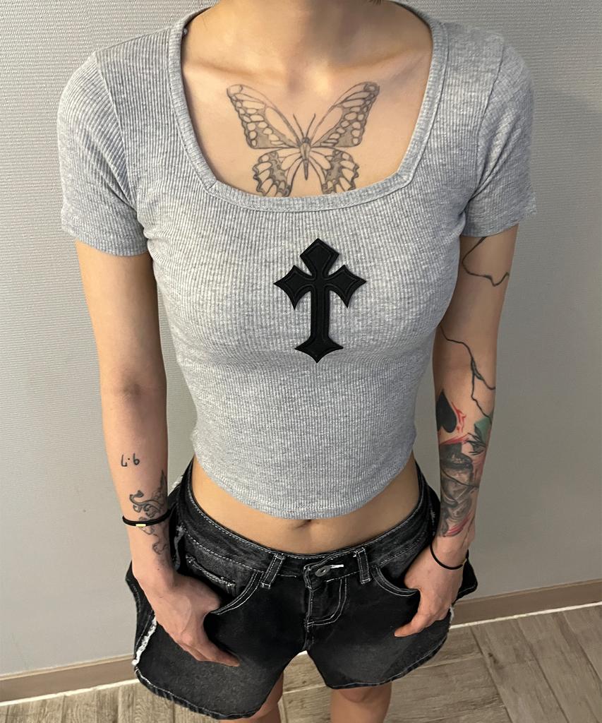 Bonseullipi Cross Square Neck T-Shirt (Gray)