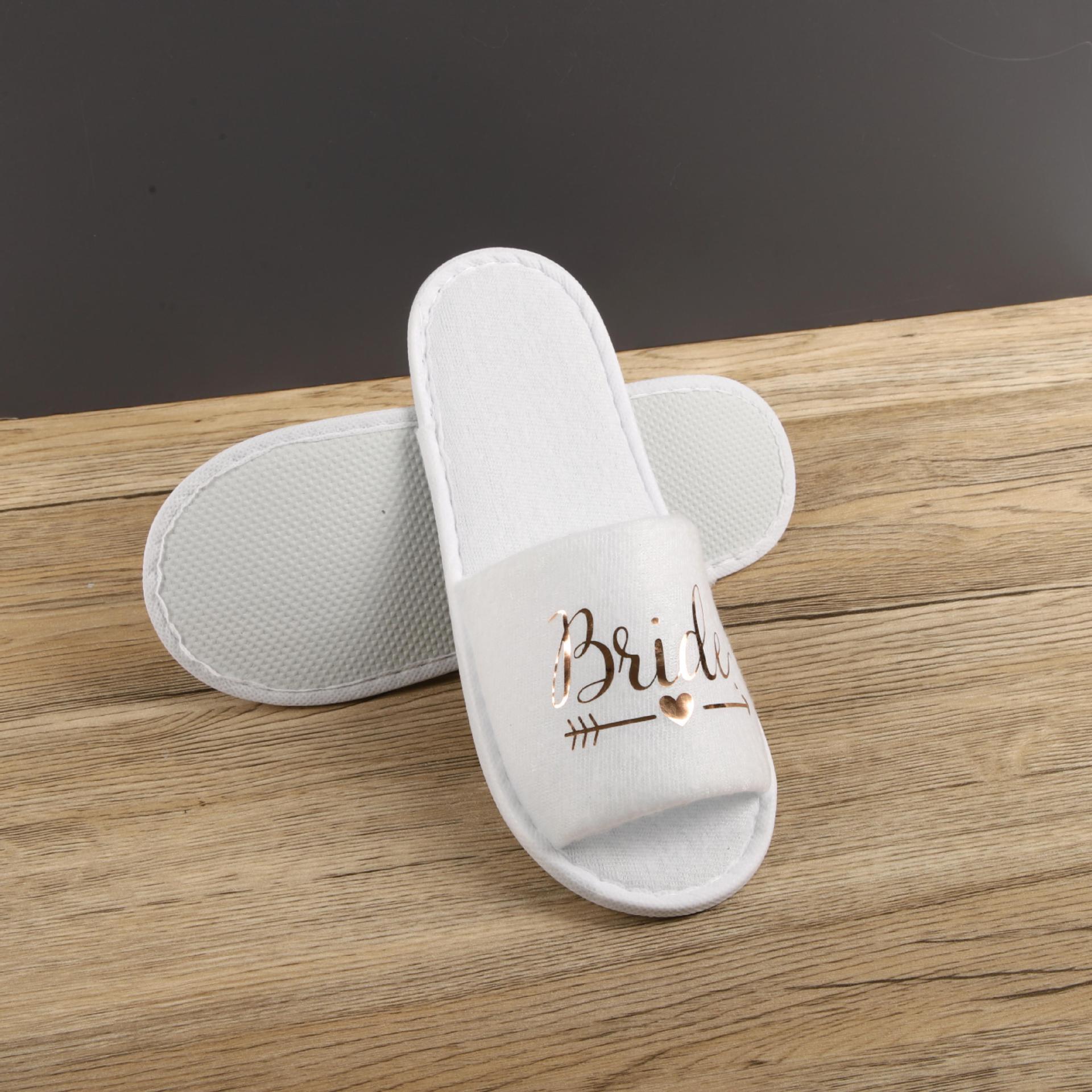 

Свадебные тапочки с открытым носком и золотыми пайетками One Size