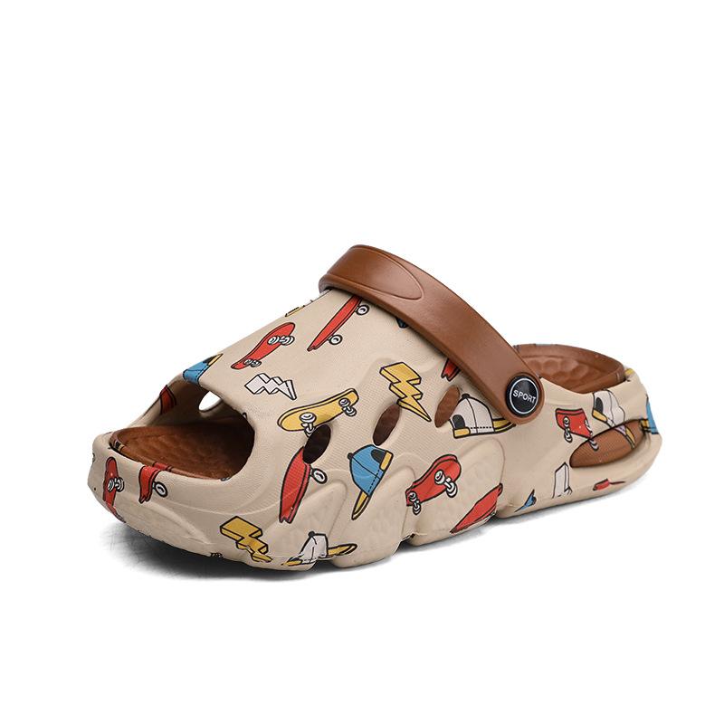 Children's slippers, boys and girls summer non-slip soft-soled sandals, outside wear, stepping on shit feeling two wear, baby thick bottom one-word