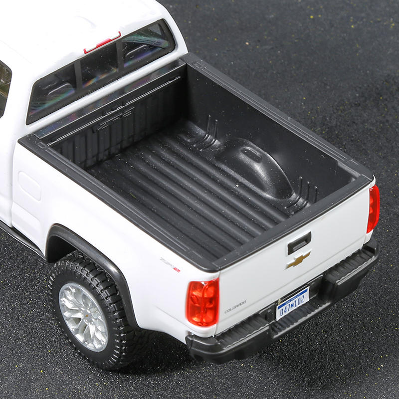 Maisto 1:27 Chevrolet Colorado ZR2 2017 Alloy Car Diecasts & Toy Vehicles Car Model Miniature Scale Model Car For Children