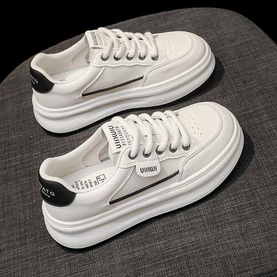 Leder kleine weiße Schuhe Damen 2025 neu Frühling beliebt dicke Grundplatte Schuhe Damen Sport und Freizeit vielseitige Muffin Damenschuhe