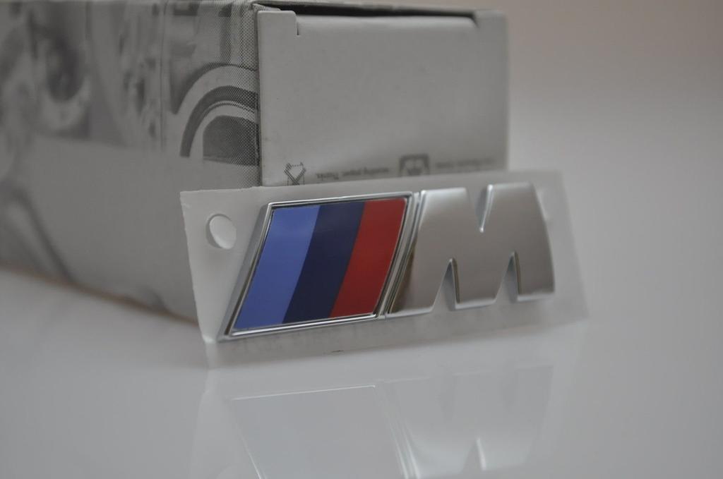 BMW emblemă M pentru aripa față originală cromată 51148058881