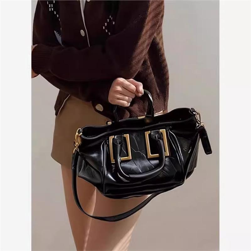 

2026 Niche New Oil Wax Leather Retro Handbag Premium Texture PU Leather Versatile Shoulder Messenger Bag Underarm Bag чорний