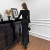 Elegantes V-Ausschnitt-Fischschwanzkleid - Reine Begierde, Hüftbetonte Passform