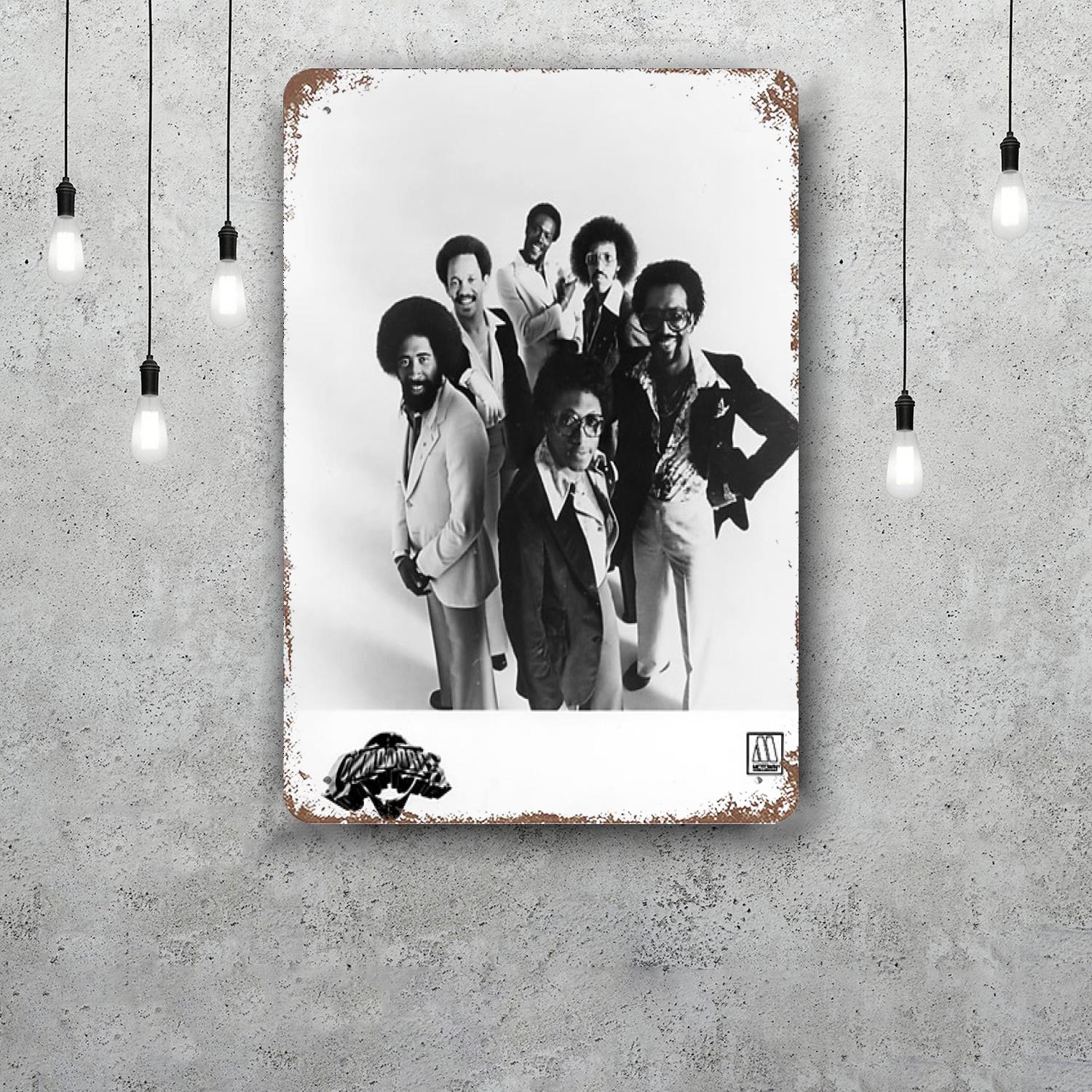 The Commodores Classic Poster Rusty Metal Plaque Retro Decorative Plate Bar Man Cave Garage Club Metal Sign Wall Decoration 20x30cm（7.8x11.8inch）
