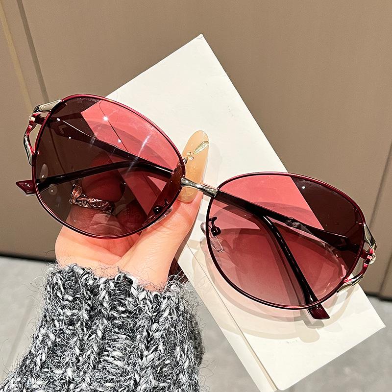 Новые женские модные металлические очки Солнцезащитные Элегантные Модные UV400 Защита Gafas De Sol 1PC