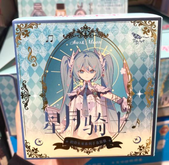 

Новые Оригинальные Наручные Часы Hatsune Miku Серии Звездный Лунный Рыцарь Блайнд Бокс Аниме Периферия Коллекция Игрушки Подарки для Девочек