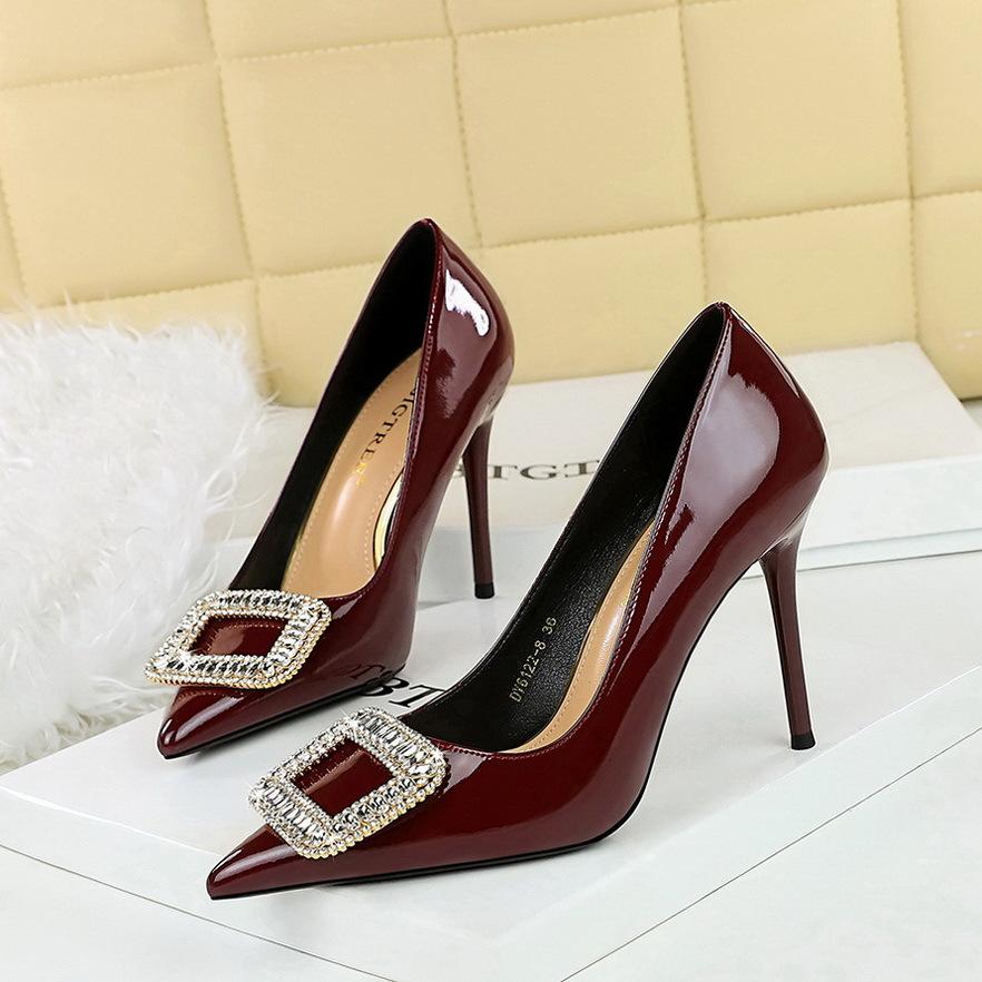 Fashion Western Style Pumps Women Shoes 10cm Thin Heels Glossy Patent Leather Shallow Pointed Toe Metal Crystal Buckle Pumps Black Red