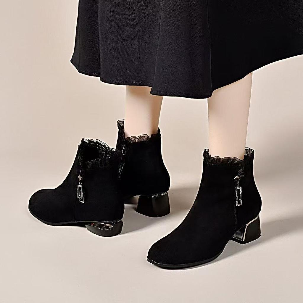 Short boots women's 2025 autumn and winter new simple temperament two high fashion boots metal buckle lace black women's leather boots