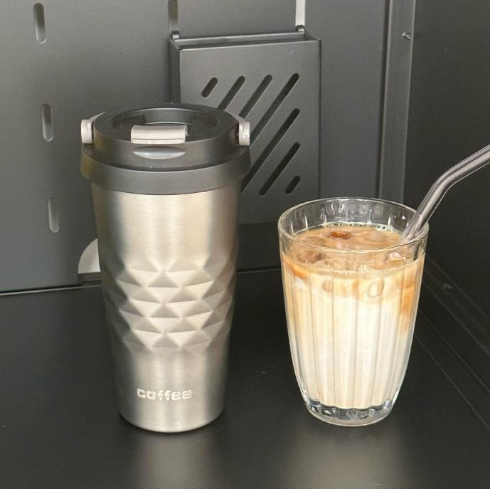 

Portable Office Diamond-shaped Insulated Cup 500ml серебряный
