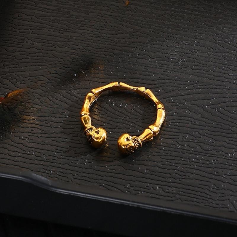 Fashionable Skull Bracelet Ring Earrings Handmade Jewellery Set Unisex Jewelry Fashion Accessories for Women and Men