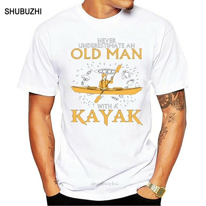 New Funny Brand Clothing Men Crew Neck Short Short Never Underestimate An Old Man Kayaking T Shirts