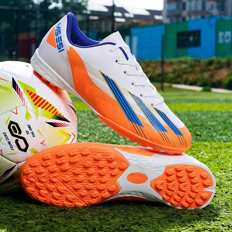 Indoor Football Shoes Nailed New Models, Good Price, Junior High School Adult Youth Football Shoes, Men and Women Foreign Ministers Low Top