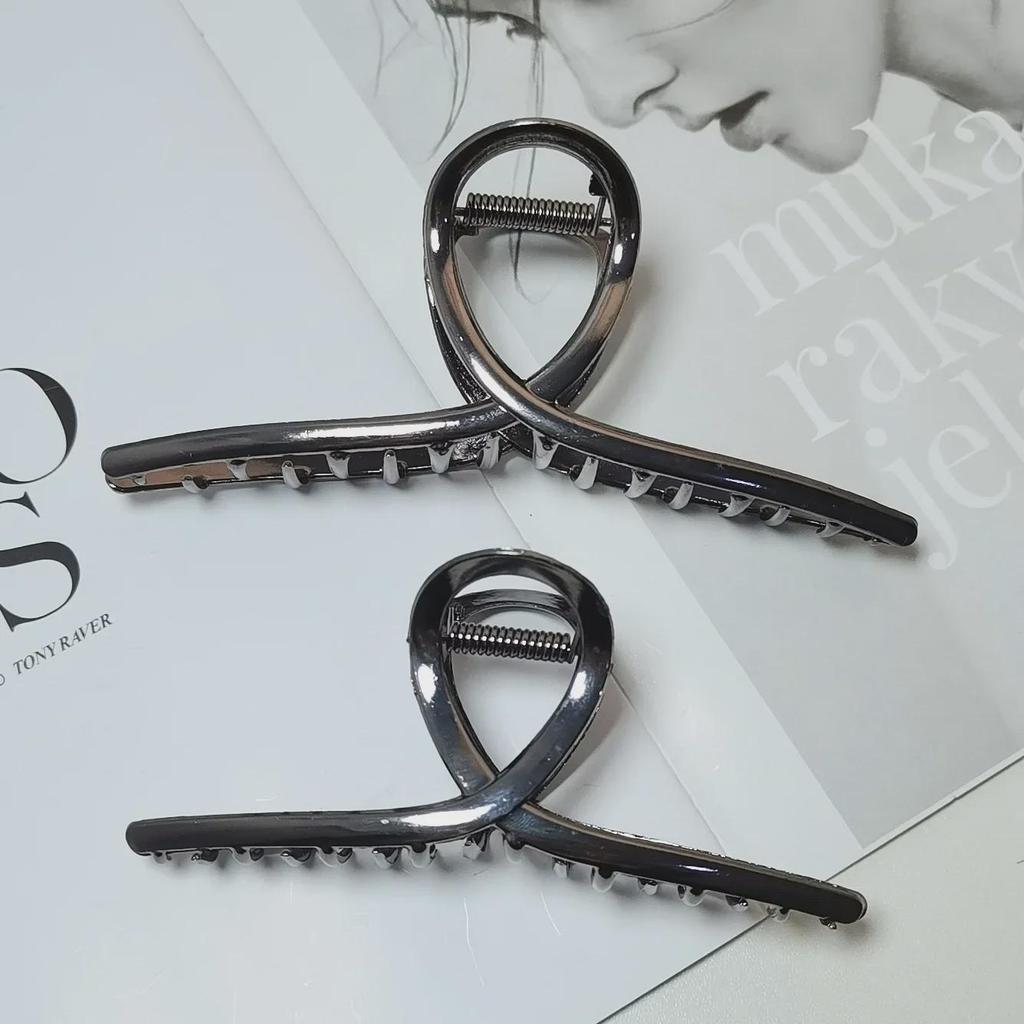 Korean Extra-Large Metal Pearl Shark Hair Clip