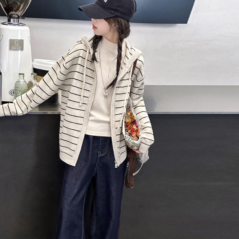Herbst 2025 Mädchen Gestreifter Strick-Kapuzen-Cardigan-Pullover