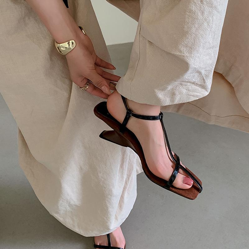 Luo Fansen~ French Square Head with Gold Sandals for Women's Summer Niche Design Wedge Heel Leather High Heels