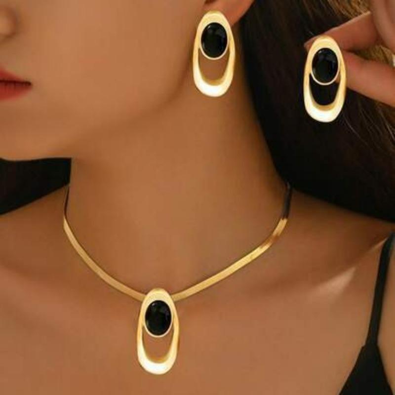 French Light Luxury Simple Niche Oval Geometric Pendant Necklace Stud Earrings Jewelry Set Elegant Accessories