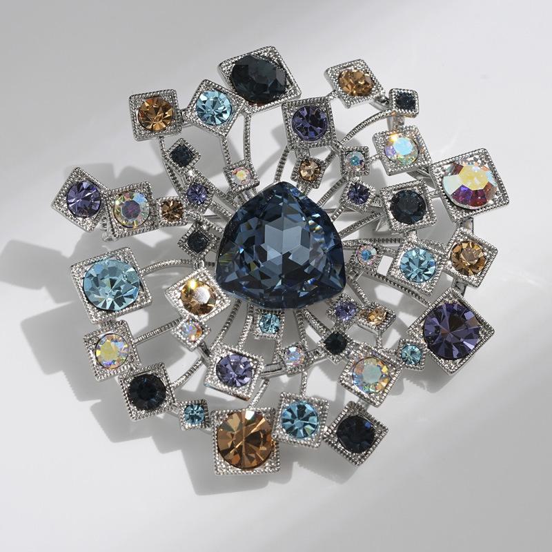 Bo Xin Yun European  American Crystal Fireworks Retro Flower Brooch - Trendy, Exaggerated Pin Accessory