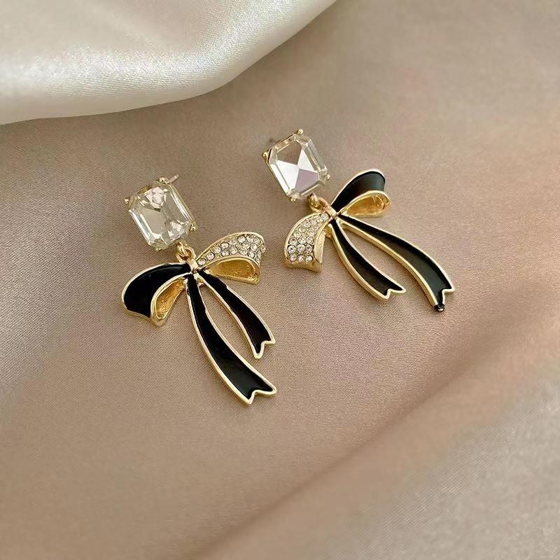 Elegant Gold-Plated Black Zircon Stud Earrings - Niche Design for a Luxurious Fashion Statement
