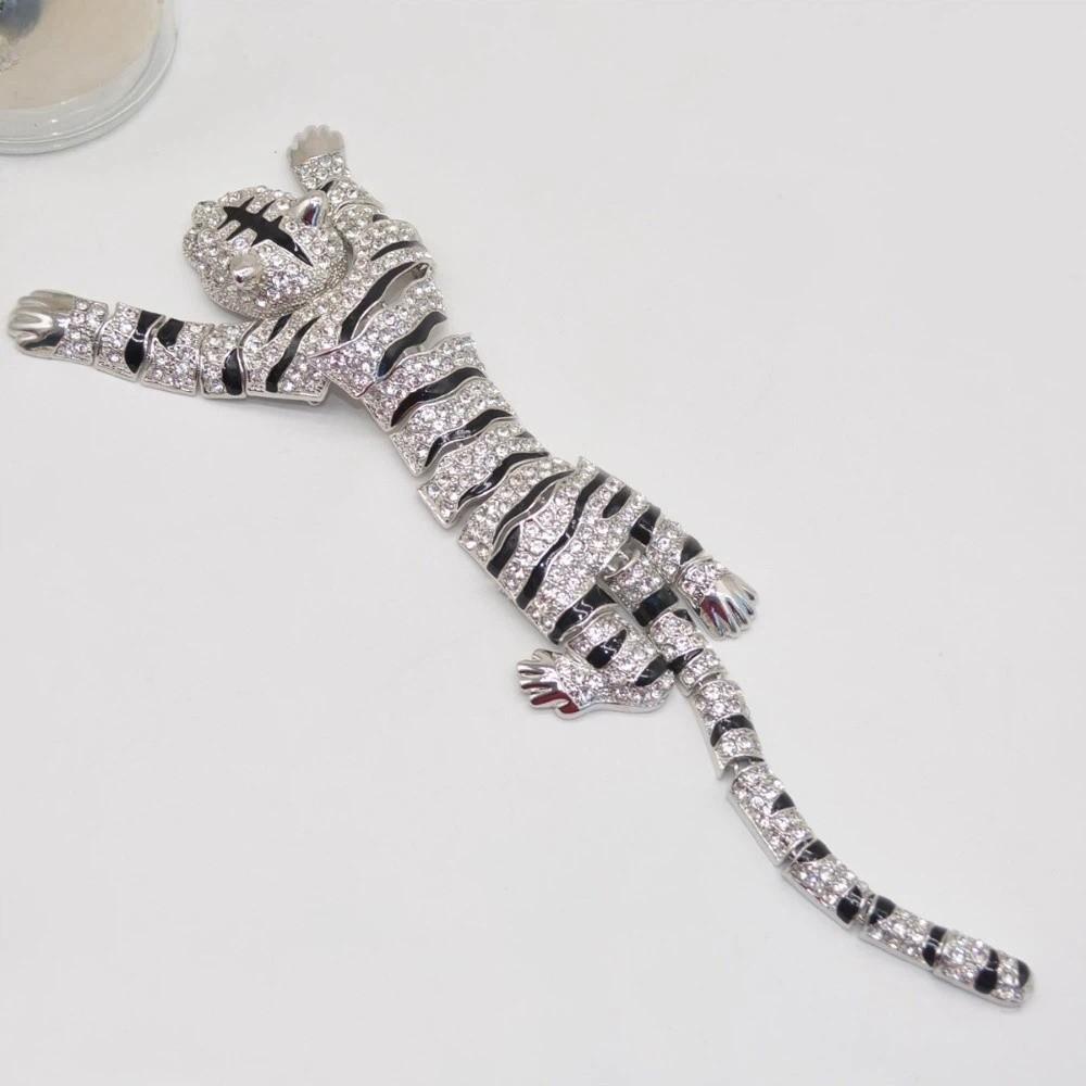 Leichter Luxus Schulterdekor Brosche Elegante Schulterblitz Große Tigerbrosche Anzug Zubehör