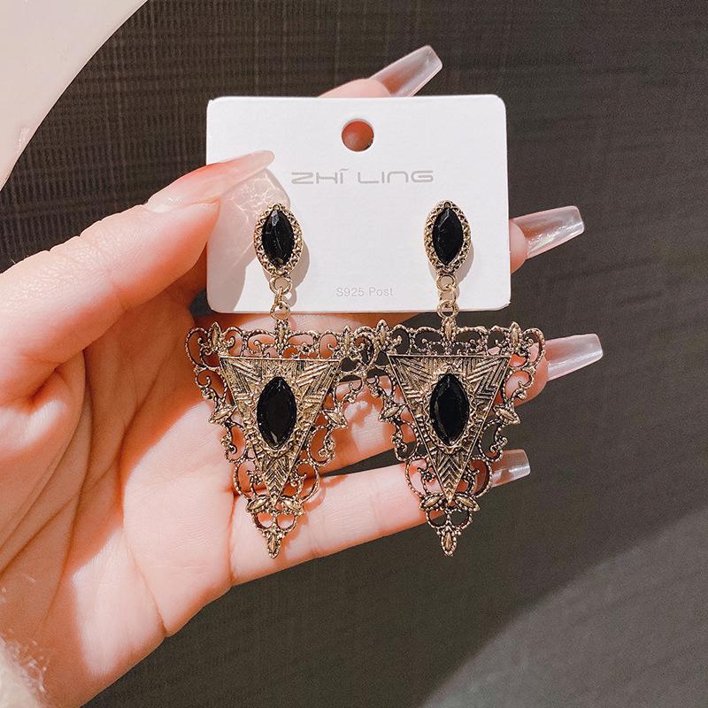 Chic European & American Tassel Earrings: Trendy, Long Dangle Design To Flatter Your Face - Versatile Statement Jewelry for Women