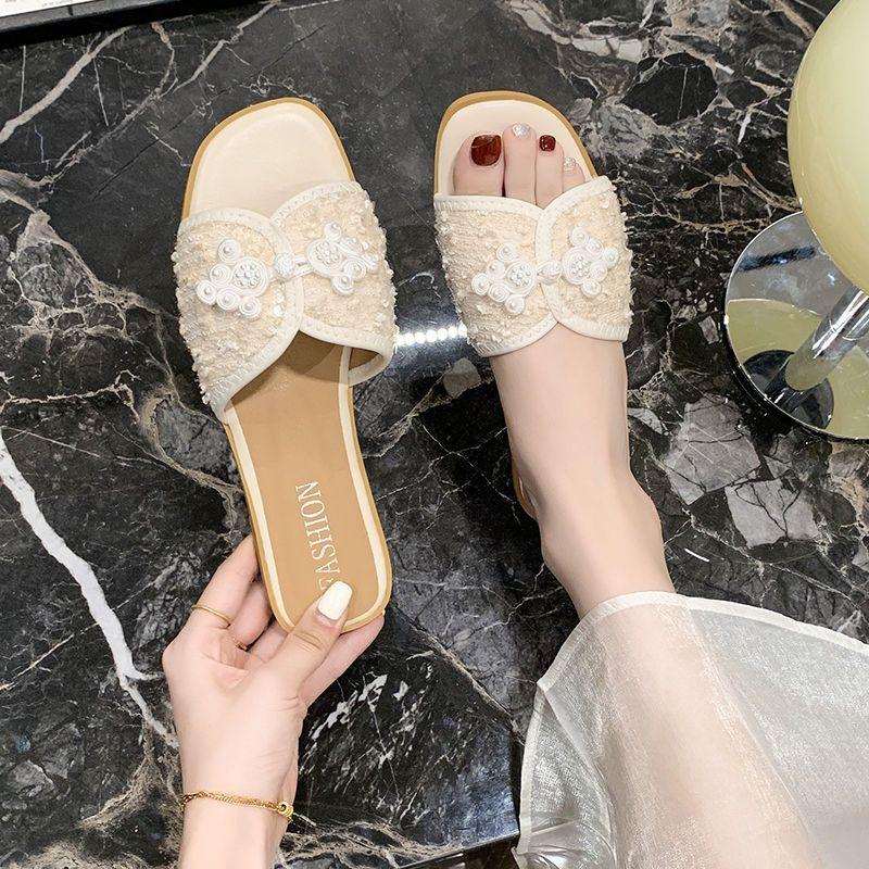 Fashion flat bottom niche design sense one-word drag large size popular women's shoes small fragrant cool slippers 2025 autumn and summer new