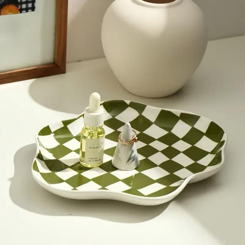 Retro Checkerboard Ceramic Plate Jewelry StoragePlate DessertPlate Dessert plate Home Decoration Retro DinnerPlate Tableware