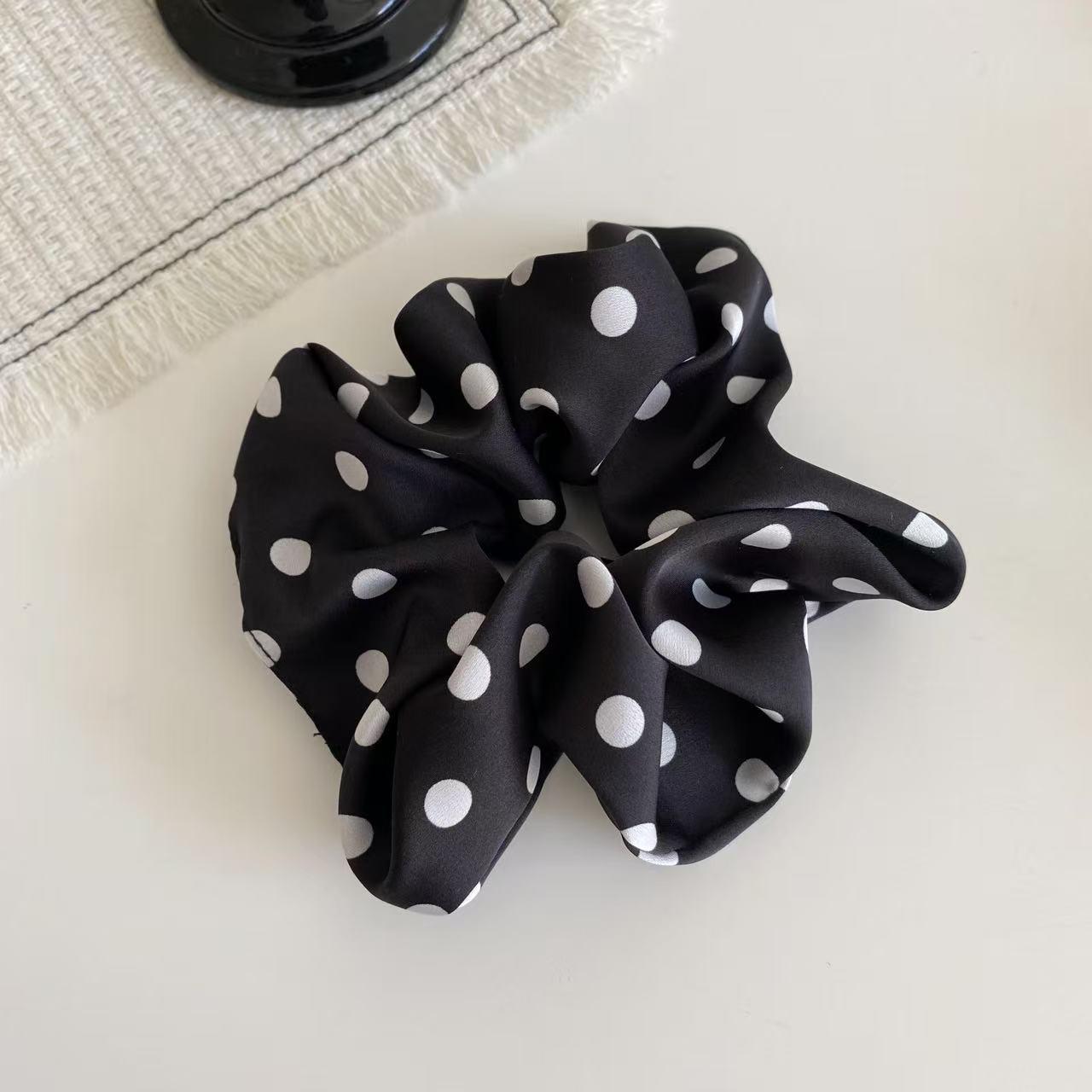 

Элегантная французская ретро резинка для волос в горошек с жемчужным акцентом - XL резинка для волос и эластичная повязка на голову