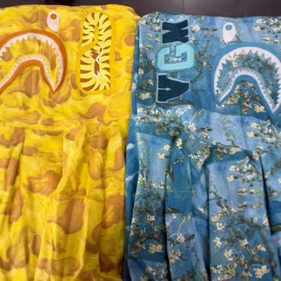 Van Gogh x BAPE 2025 Shark Hoodie - Sonnenblumenmuster Japanischer Trend