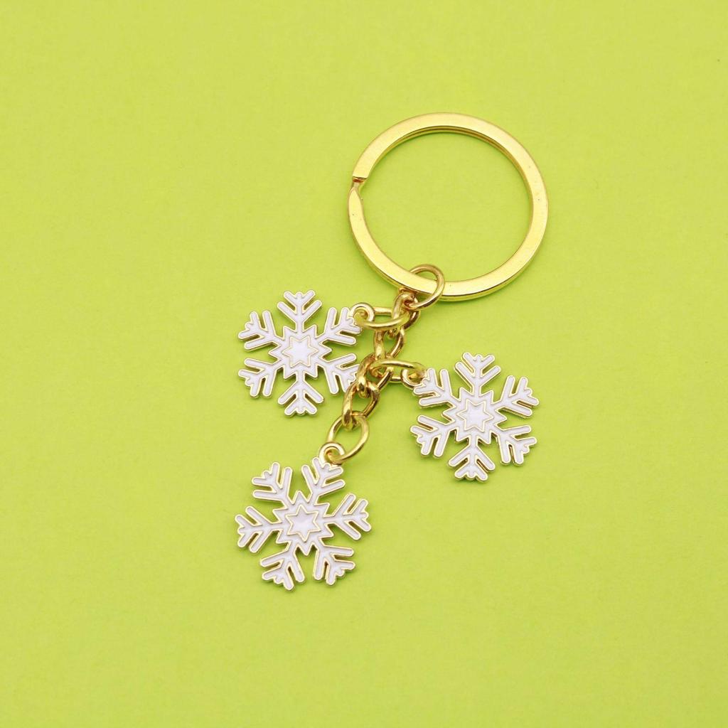 European & American Christmas Snowflake Keychain with Bell Pendant - Creative Alloy Ornament Gift
