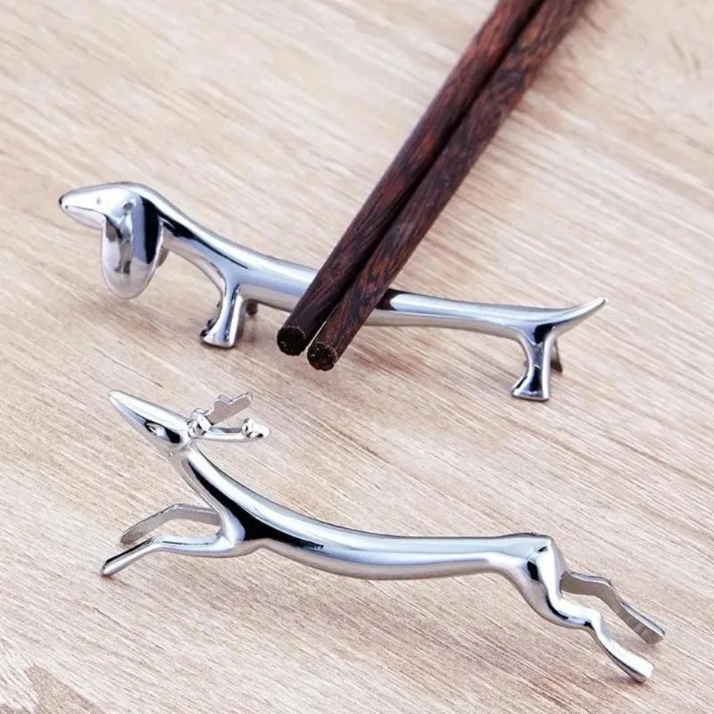Silver Dachshund-Shaped Cutlery Holder Organizer Decorative Dog Design Kitchen Utensil Storage Rack for Countertop Tableware