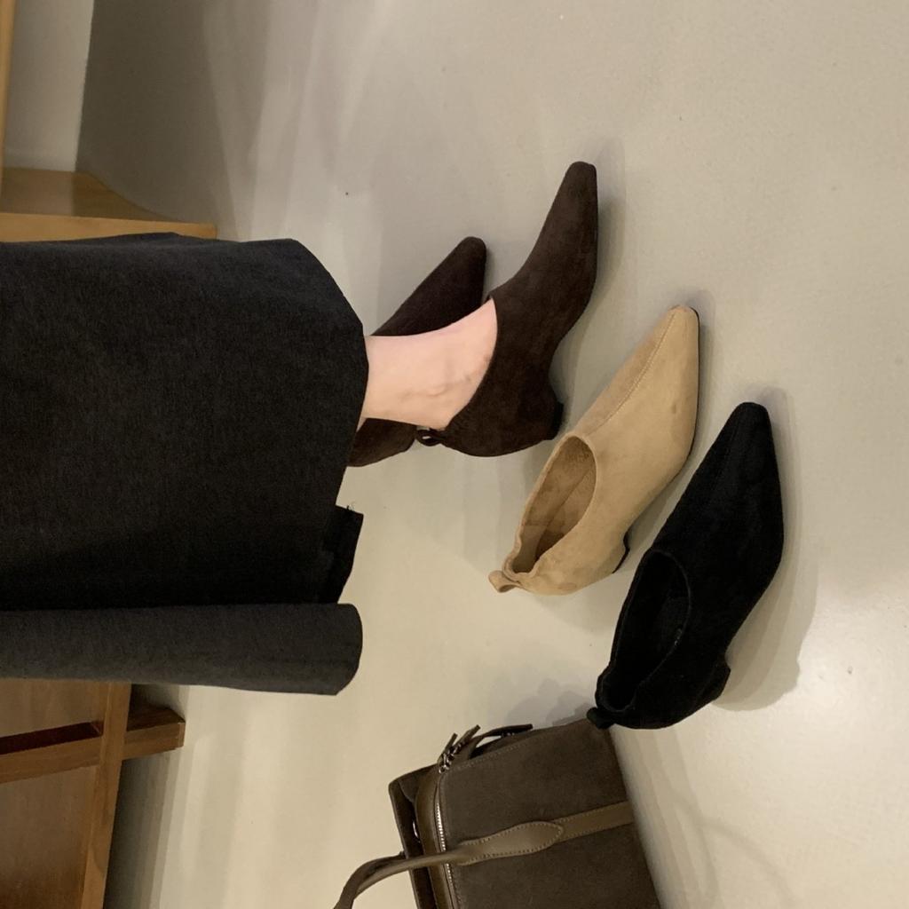 2025 Autumn and Winter New Round Head Deep Mouth Inner Increase Thick Heel Shallow Mouth Versatile OL Fashion Commuter Work Women's Shoes