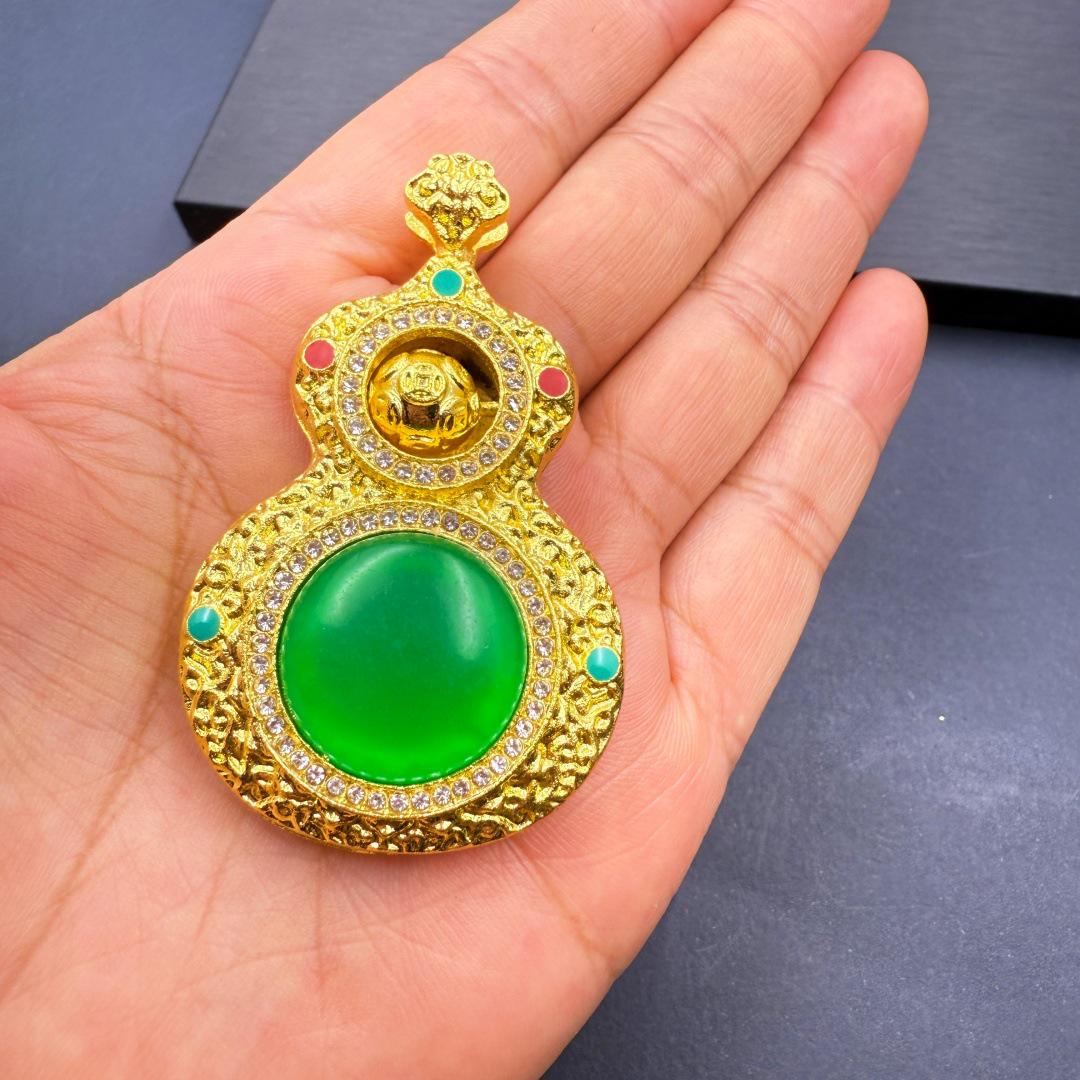 Rotating Time Operate Point Drill Gourd Necklace with Chalcedony Fu Lu Shou Pendant