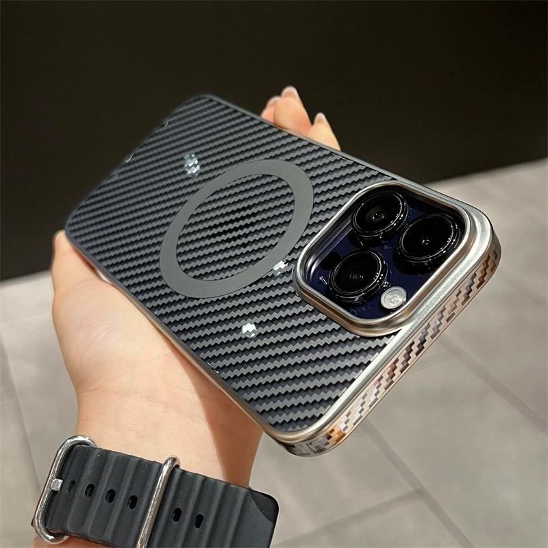 Luxury Plating Carbon Fiber Texture Wireless Charge Magnetic Case for iPhone 15 14 Plus 13 12 Pro Max Ultra Thin Magsafe Cover