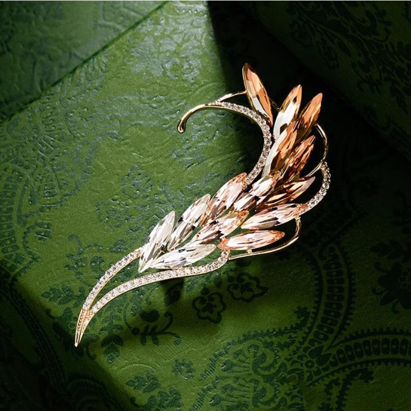 Luxurious and Elegant Tassel Brooch for Women, Fashionable and Graceful Crystal Tassel Brooch