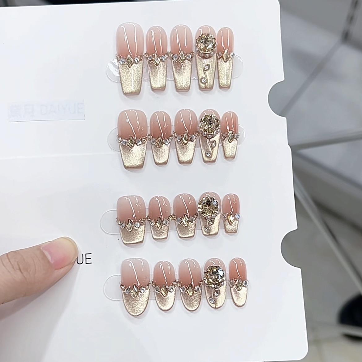 

Чисто ручная работа Фототерапия Носимые накладные ногти Шампань Роза Носимые накладные ногти Готовое изделие Многоразовый Нейл-арт large L