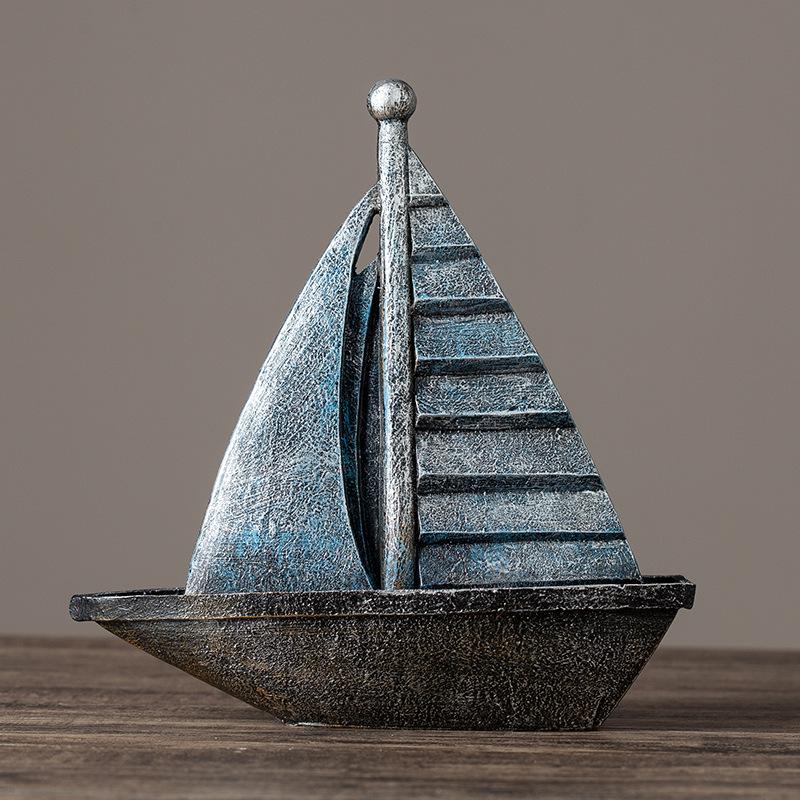 Vintage European-Style Ornaments for Home, Coffee Shop, Restaurant, or Wine Cabinet Decor