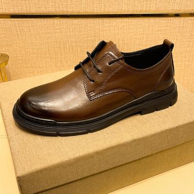 Mode Style Britannique Cuir Véritable Chaussures de Gentleman Luxe Hommes Décontracté Cuir Robe de Mariage Chaussures de Marche Plates Designer Chaussures Oxford