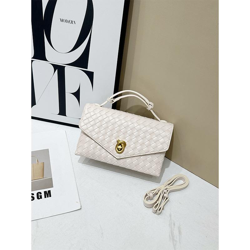 New Woven Bag Envelope Retro Briefcase Shoulder Portable Messenger Women's Bag