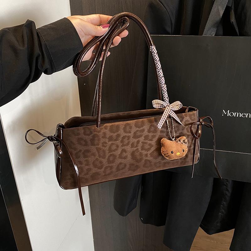 Autumn Niche Leopard Print Bag Women's Large-capacity New Casual Niche Single Shoulder Armpit Bag Work Commuter Bag