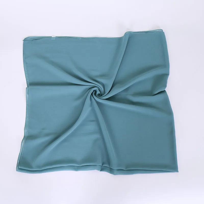 

Однотонный квадратный шарф из вискозы с кисточками, женские накидки и шали, пашмина, мусульманский хиджаб, эшарп, платок 110*110 см светло-синий