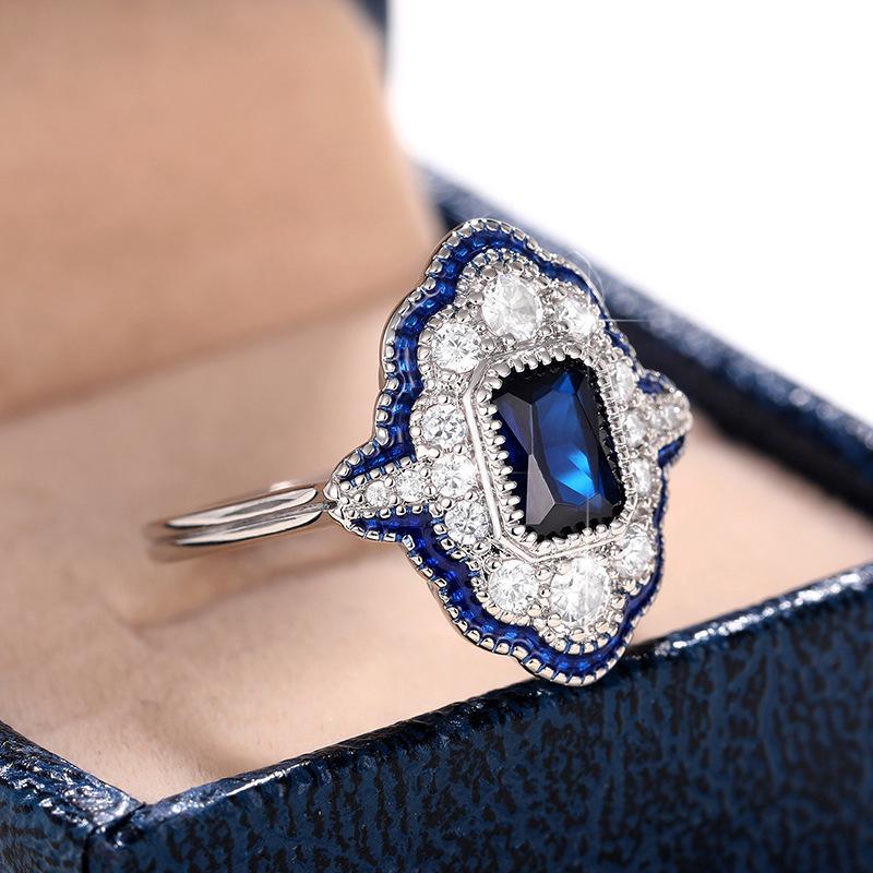 Women's Retro Exaggerated Ring: European and American Style, Hot Selling, Simple Personality Jewelry
