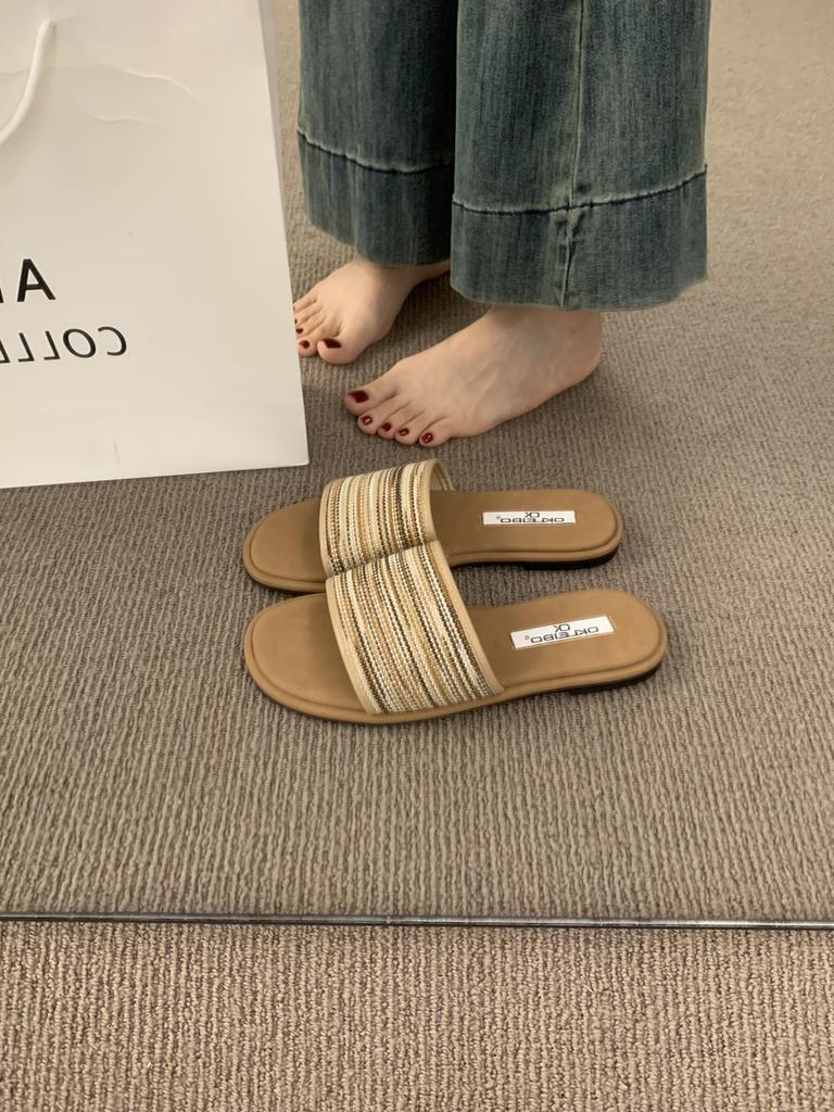 Ethnic style woven word with flat bottom slippers women's summer wear 2025 new bohemian casual beach sandals