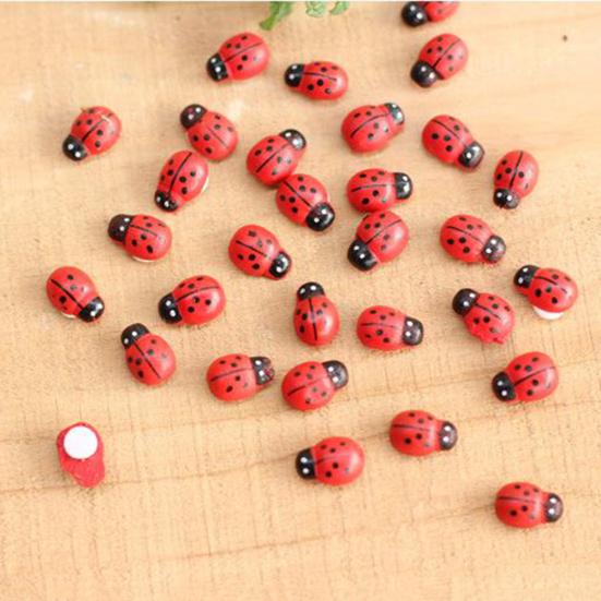 100Pcs/Set Manual Mini Wooden Ladybird Micro Landscape Decor DIY Wall Sticker
