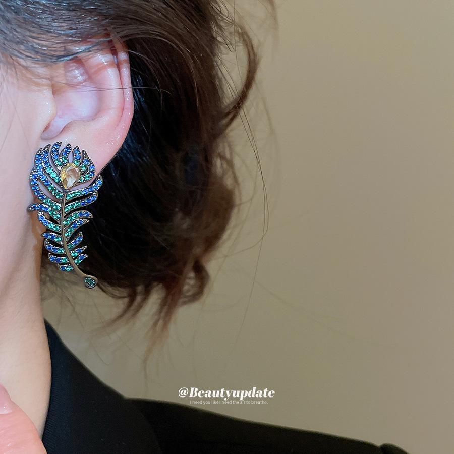 Silver Needle Zircon Water Drop Feather Stud Earrings: Luxury Retro Fashion for Women