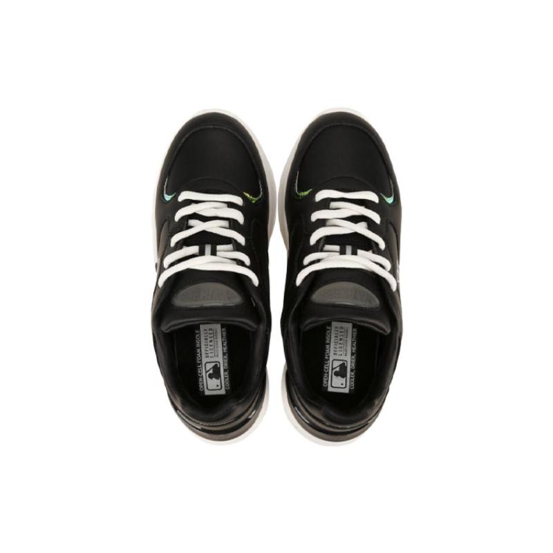 MLB Big Ball Chunky Cookie Anti-Slip And Wear-Resistant Lightweight Low-Top Vintage Chunky Sneakers Unisex Black White Sneakers 32SHCC111-50L