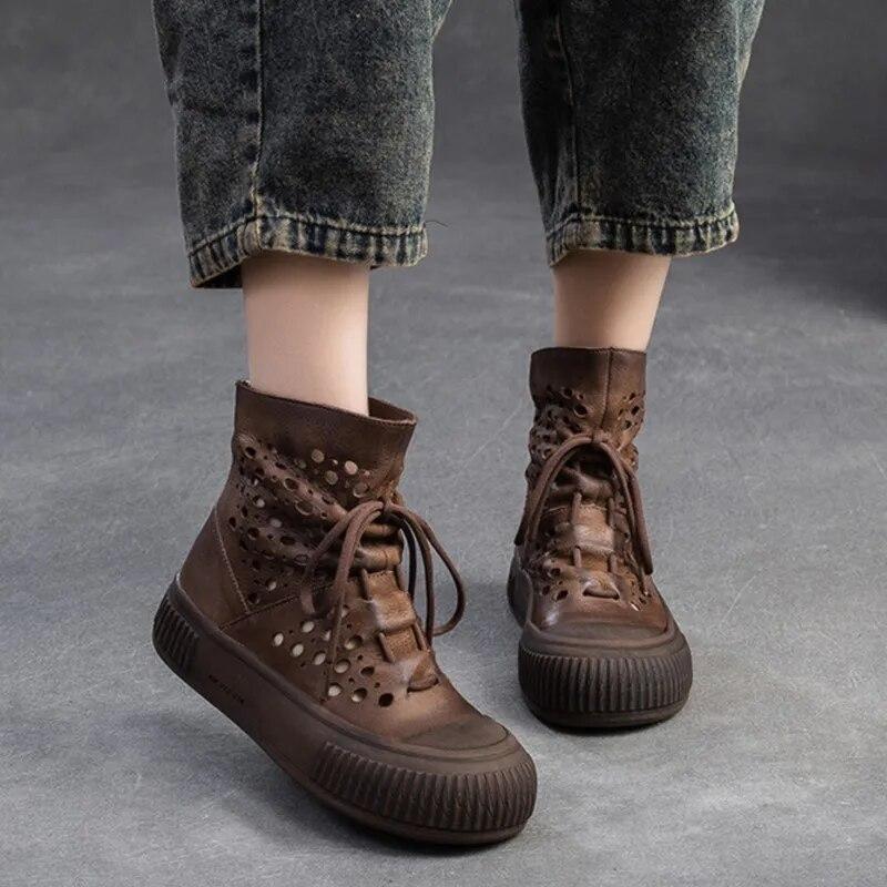 Johnature Atmungsaktive ausgehöhlte Sommerstiefel Echtledersandalen Retro Vielseitige Damenschuhe