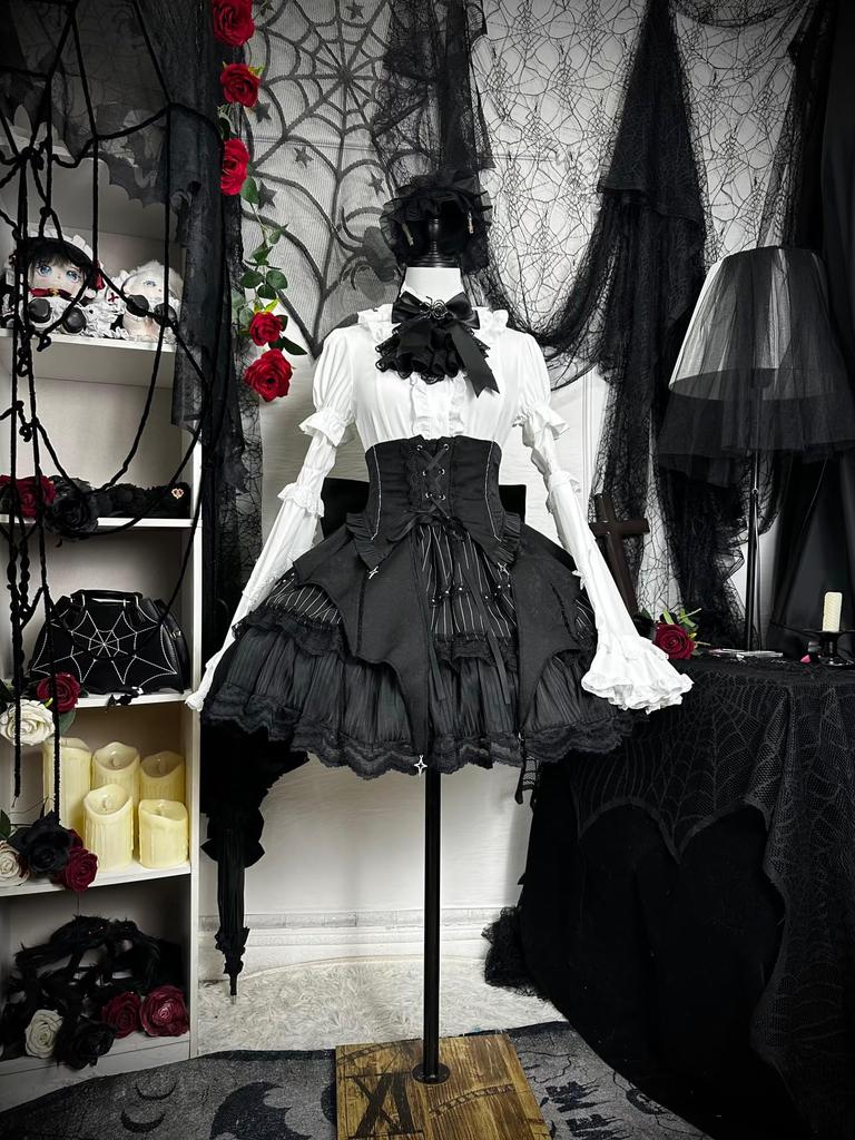 Gotisches Rockset für Gestreiftes Spitzenrüschen-Korsett Y2K Gothic Lolita Größe M [XHSUKADO] 3-teilig Damen, Nieten-Deko Schnürrock, Voluminös, Einzigartig,