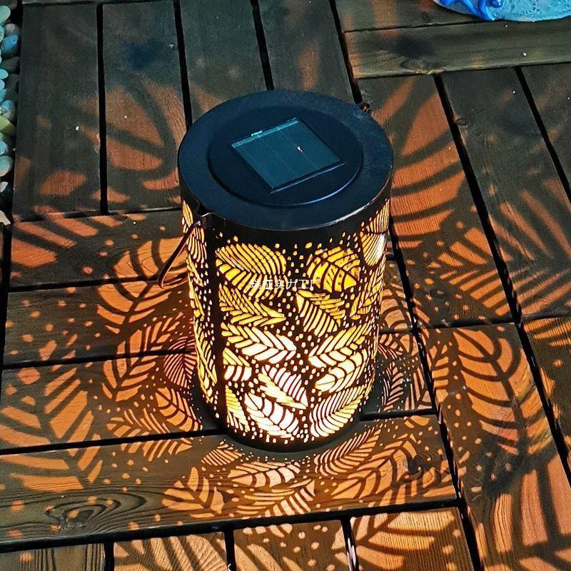 Lanterna Solar de Ferro Forjado para Exterior: Projetor de Sombras à Prova d'Água e Decoração de Luz de Jardim