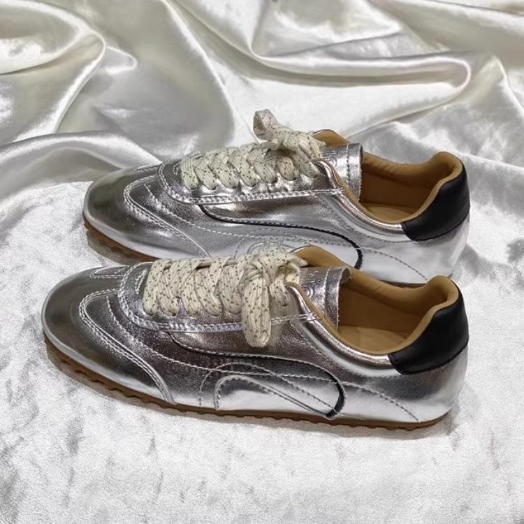 Soft to cry soft-soled German training shoes women's lightweight flat-bottomed thin leather 2025 summer thin sports Forrest Gump shoes